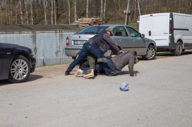 Suç Street. Halkların mücadele, saldırganlık.