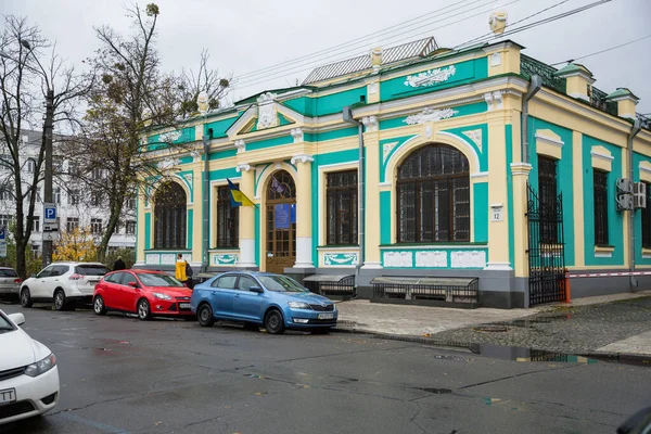 ウクライナのキエフ市。朝の市内中心部。武士の通り — ストック写真