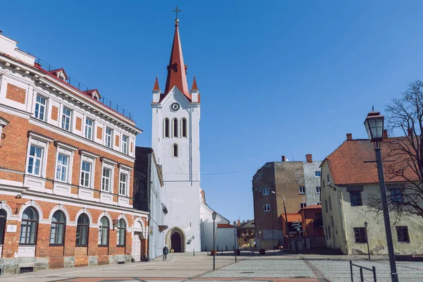 City Cesis Letonia Calle Con Casa Antigua Iglesia 2020 — Foto de Stock