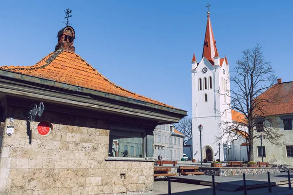 City Cesis Lotyšsko Ulice Starým Domem Kostelím 2020 — Stock fotografie