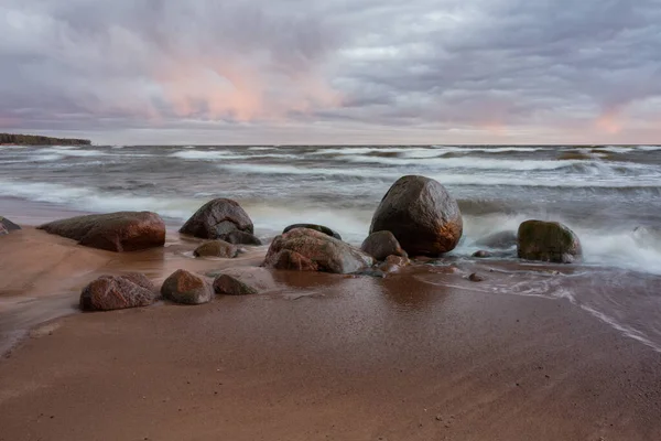 Stadt Tuja Lettland Ostsee Mit Felsen Und Sand Reisefoto 2020 — Stockfoto