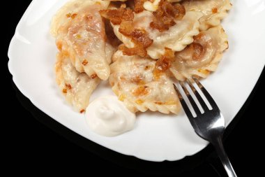 Pastırma ile geleneksel Ukrayna köfte