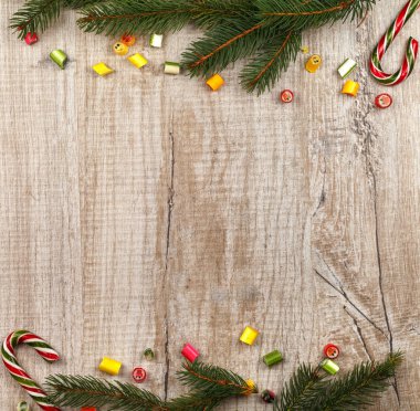 Noel kompozisyon köknar dalı