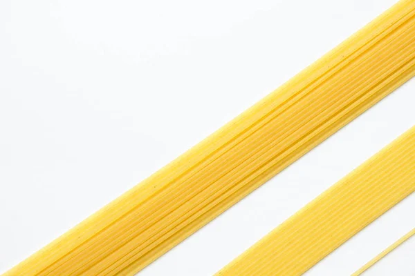 Espaguetis Pasta Sobre Fondo Blanco — Foto de Stock