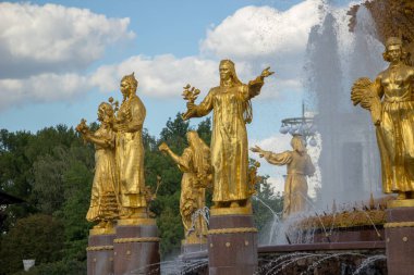 Moskova, Rusya, 14 Ağustos 2018 - VDNKH 'deki Halkların Dostluk Çeşmesi