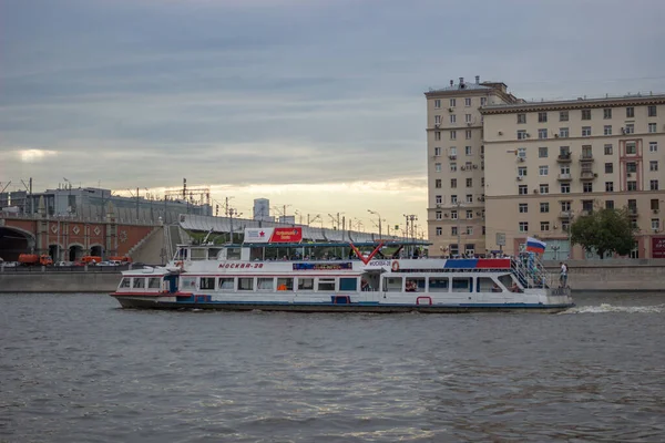 Moscú Rusia Agosto 2018 Barco Recreo Turístico Río Moscú — Foto de Stock
