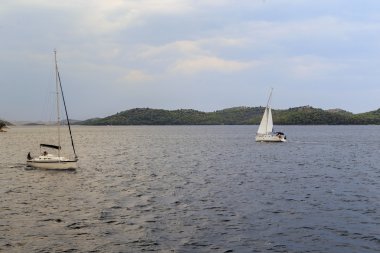 Islands yanında yelken
