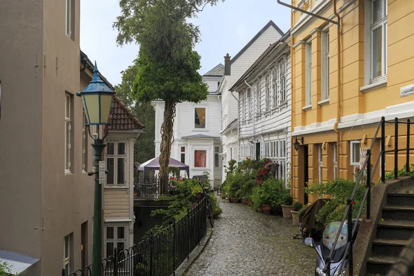 Rua na zona de montanha de Bergen — Fotografia de Stock