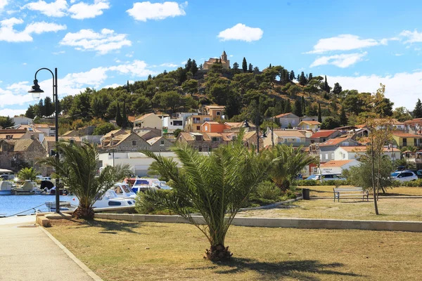 Kirche der Heiligen Nikolaus in Tribunj, Kroatien — Stockfoto