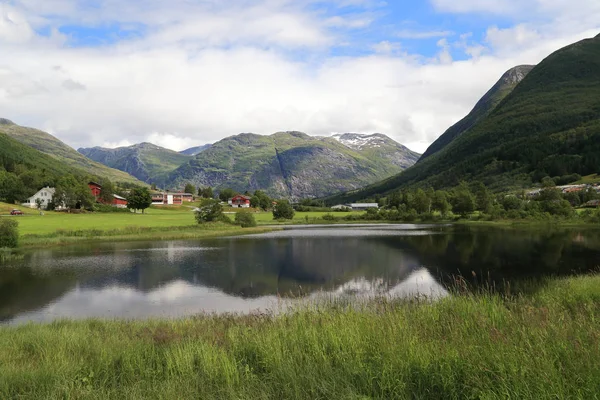 Na terytorium Parku Narodowego Jostedalsbreen, Norwegia — Zdjęcie stockowe