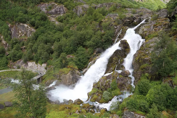 Cascata in montagna — Foto Stock