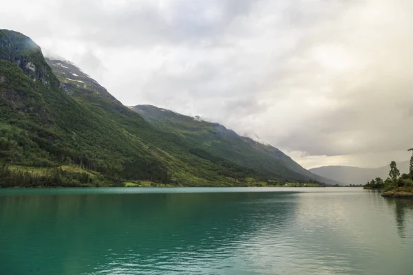Jezioro Oldevatnet, Norwegia — Zdjęcie stockowe