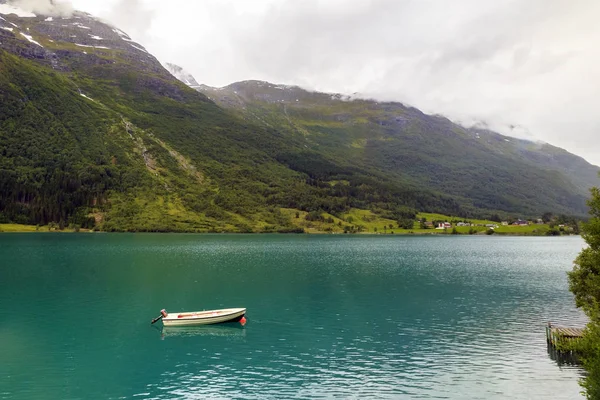 Jezioro Oldevatnet, Norwegia — Zdjęcie stockowe