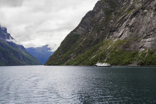 Boat trip on Geirangerfjord, Norway — Stock Photo, Image