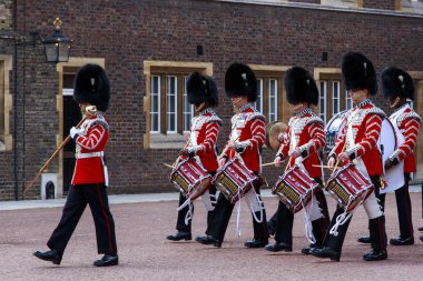 Kraliyet muhafızları, Londra'nın askeri orkestra