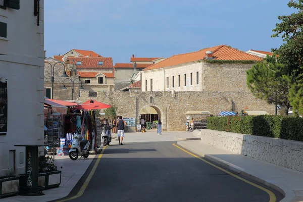 Remparts et portes de la ville de Primosten, Croatie — Photo