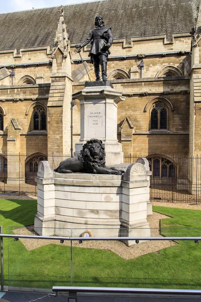 Monumento a Oliver Cromwell, Londres — Foto de Stock
