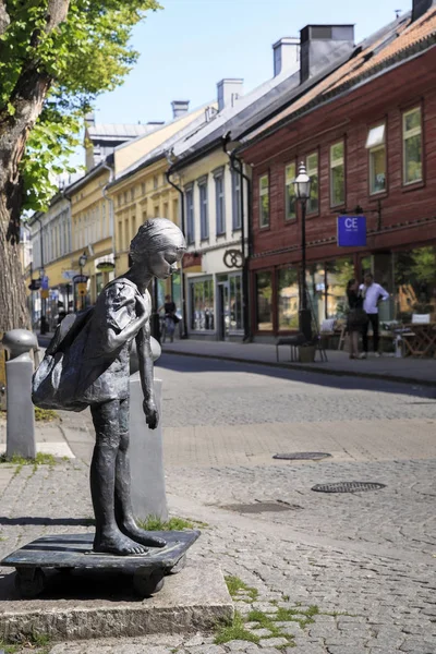 瑞典厄勒布鲁的奇怪纪念碑 — 图库照片