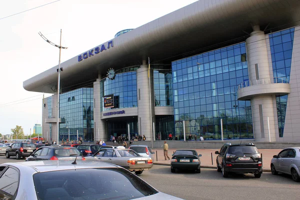 Южный портал Центрального железнодорожного вокзала Киева — стоковое фото
