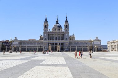 Santa Maria la Real de la Almudena, Madrid Katedrali