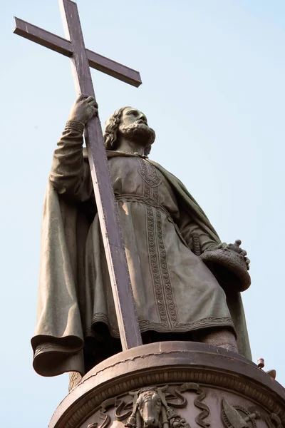 Vladimir büyük, Kiev anıt