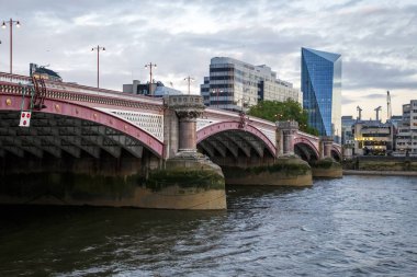 Blackfriars Bridge, Londra