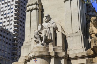 cervantes Madrid Anıtı