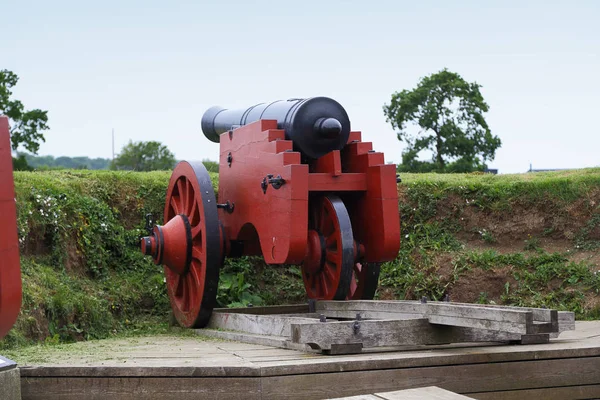 クロンボー城、デンマークの古代大砲 — ストック写真