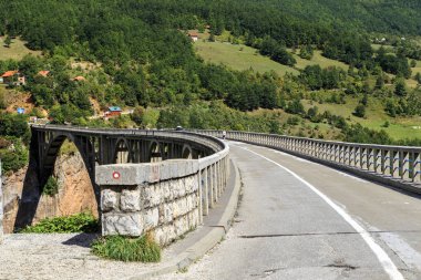 Djurdjevic Köprüsü, Karadağ