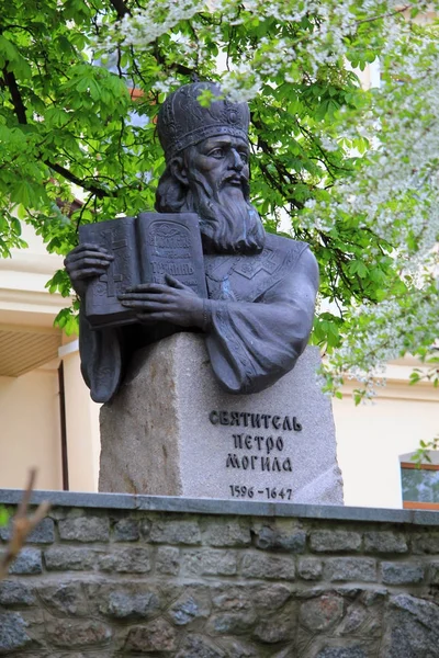 Başrahibe Peter Mogila, Kiev anıt — Stok fotoğraf