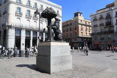 Anıt 'Ayı ve çilek ağacı', Madrid