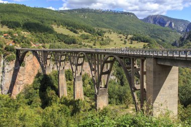 Djurdjevic Köprüsü, Karadağ