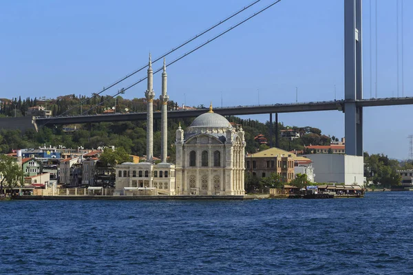 Mesquita de Ortakoy, Istambul — Fotografia de Stock