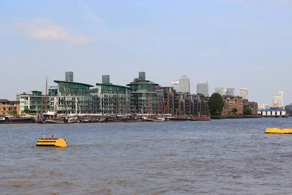 St. Catherine's Dock, Londra görünümünü — Stok fotoğraf