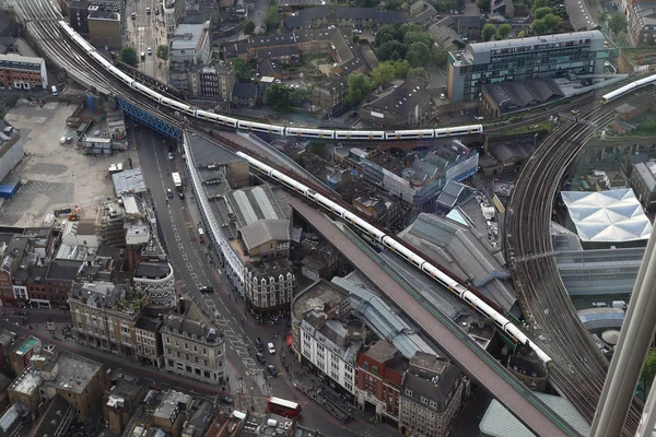 ロンドンの鉄道のトラフィック交換 — ストック写真