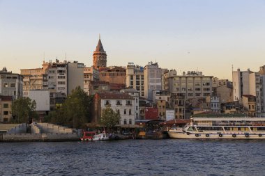 Gün batımında, Istanbul Karaköy Feribot İskelesi