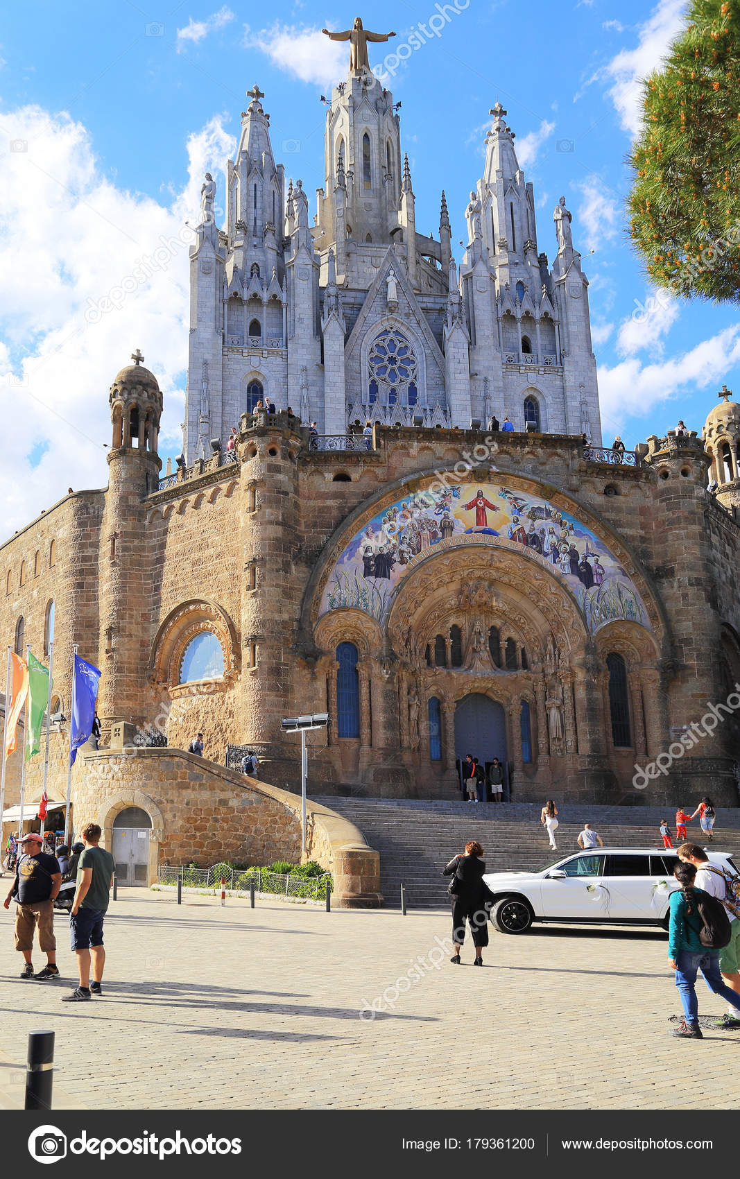 Temple Of The Sacred Heart Of Jesus Barcelona Stock Editorial