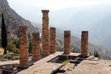 Delphi, Yunanistan Tapınağı kalıntıları