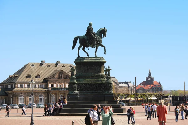 Statue von König johann, dresden, deutschland — Stockfoto