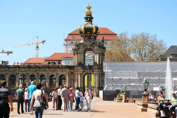 Kroon poort van Zwinger, Dresden, Duitsland — Stockfoto