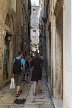 Caddenin tarihi kentin bölünmüş