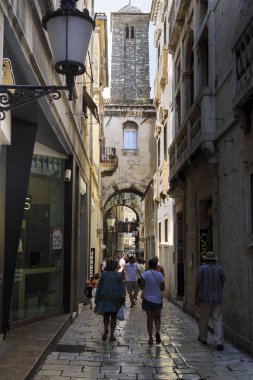 Caddenin tarihi kentin bölünmüş