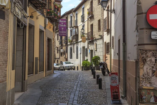 Stará ulice starého města Toledo — Stock fotografie