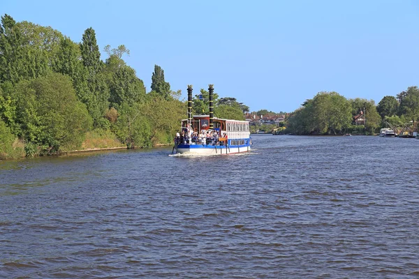 Rzeka wycieczka nad Tamizą — Zdjęcie stockowe