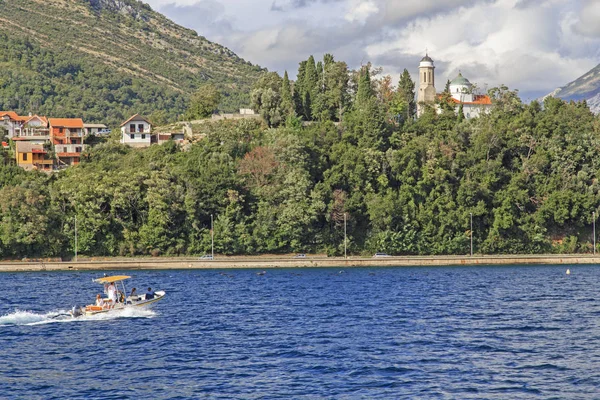 Wybrzeżu Boko Zatoka Kotor, Czarnogóra — Zdjęcie stockowe