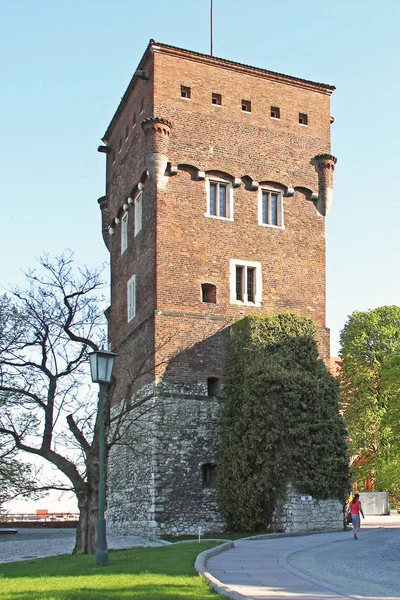 在克拉科夫的瓦维尔城堡的小偷塔 — 图库照片