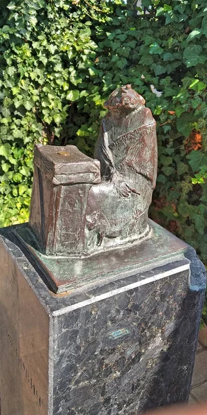 Monument voor de held van Odessa grappen, Oekraïne — Stockfoto