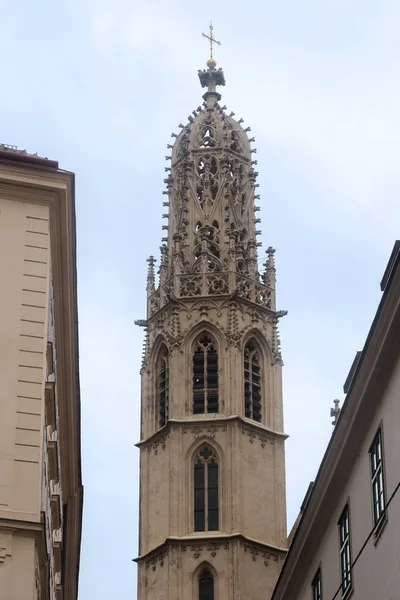 Glockenturm der Kirche Maria am Gestad, Wien — Stockfoto
