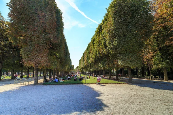 Jardines de Luxemburgo en París —  Fotos de Stock