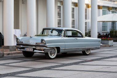 Eski lüks araba Lincoln Continrental